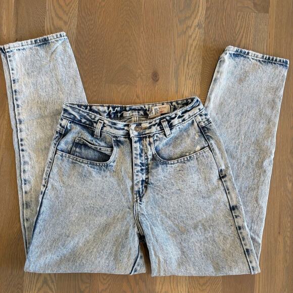 Vintage 80’s Calvin Klein Stone Washed High Waisted Mom Jeans - Picture 8 of 8